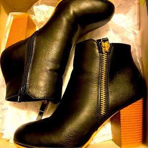 Apt.9 ankle boots